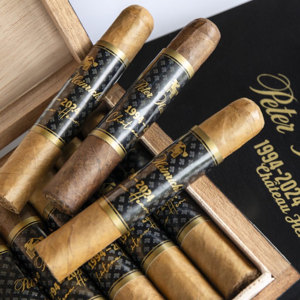 ZIGARRENGENUSS Chateau Henri 30th Anniversary Sampler: Handgefertigte Zigarren für wahre Aficionados bei PFEIFEN HEINRICHS