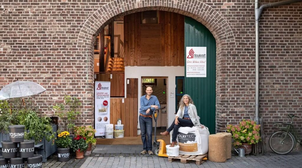 Über Uns 2 Über Uns 1