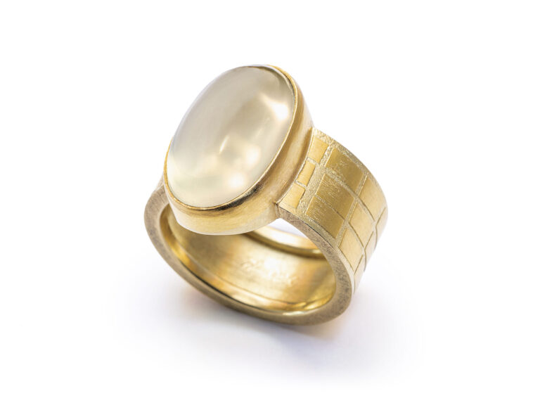 JULIA LANGE GOLDSCHMIEDE • Stacking Together 10 JULIA LANGE GOLDSCHMIEDE • Stacking Together 9