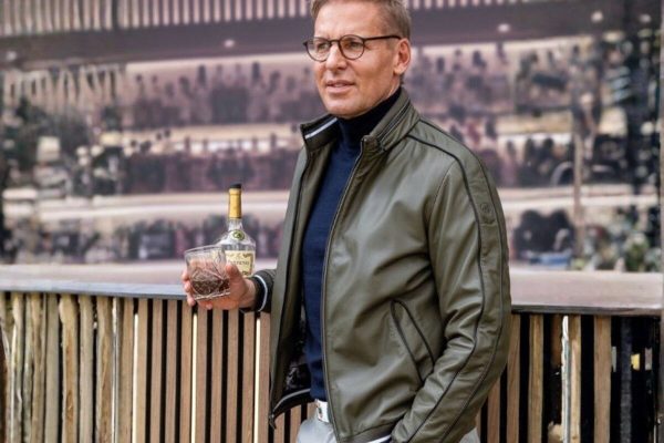 Herrenausstatter Ebinghaus • Heinz Bauer