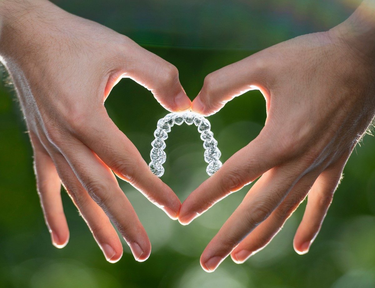 Dr. Patrik Halfin, Fachzentrum für Kieferorthopädie (FZKFO) • Upgrade für die Zahnspange