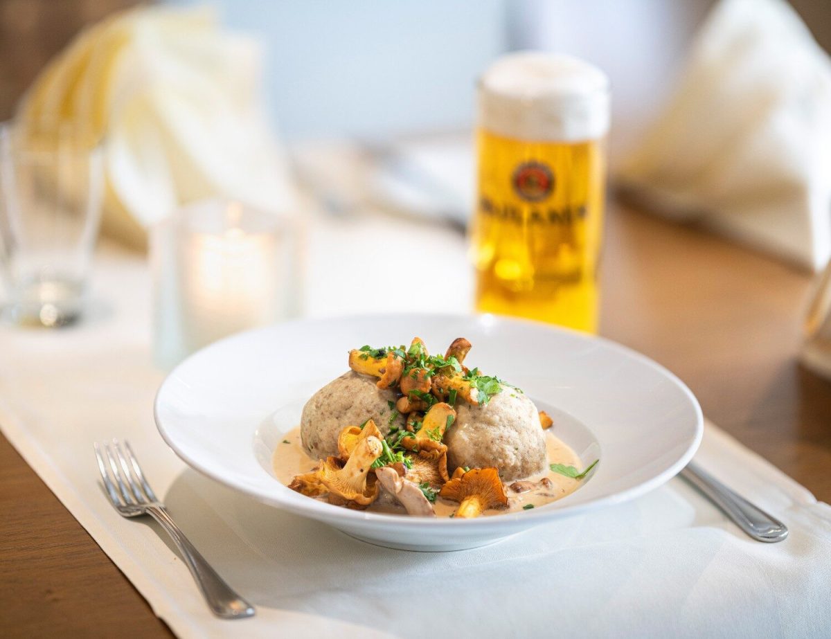 Hallerhof Restaurant & Biergarten • Wiesn-Zeit