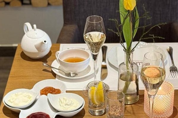 Hallerhof • Tea Time